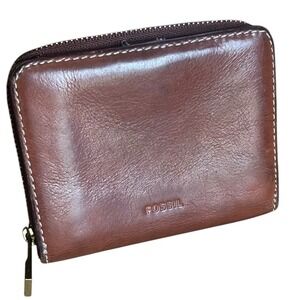Fossil Women's Logan Leather Bifold Wallet RFID-Blocking - Brown Zip Around